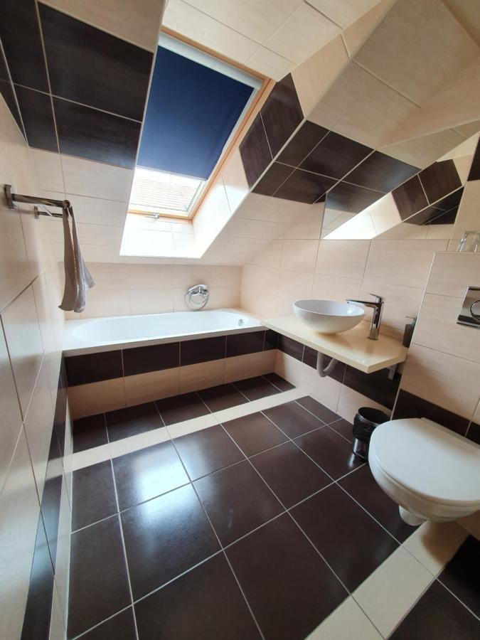 Wolf Apartman101, Wolf Apartman 102 Hotel Sárvár Buitenkant foto